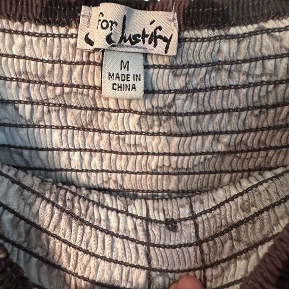 Off the shoulder (or not) camo cotton jumpsuit! SO CUTE - Picture 2 of 2